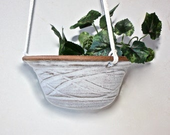 Ceramic Hanging Planter Carved Glazed Stoneware 7" Diameter Air Plant Platform or Succulent Planter Mat White OAAK