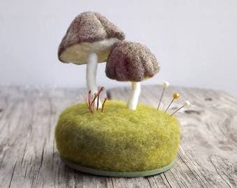 Miniature Mushrooms Pincushion, Mushroom Pin Cushion, Sewing Accessories, Woodland Scene, Sewing Table Decor, Crafty Mom Gift, Made To Order