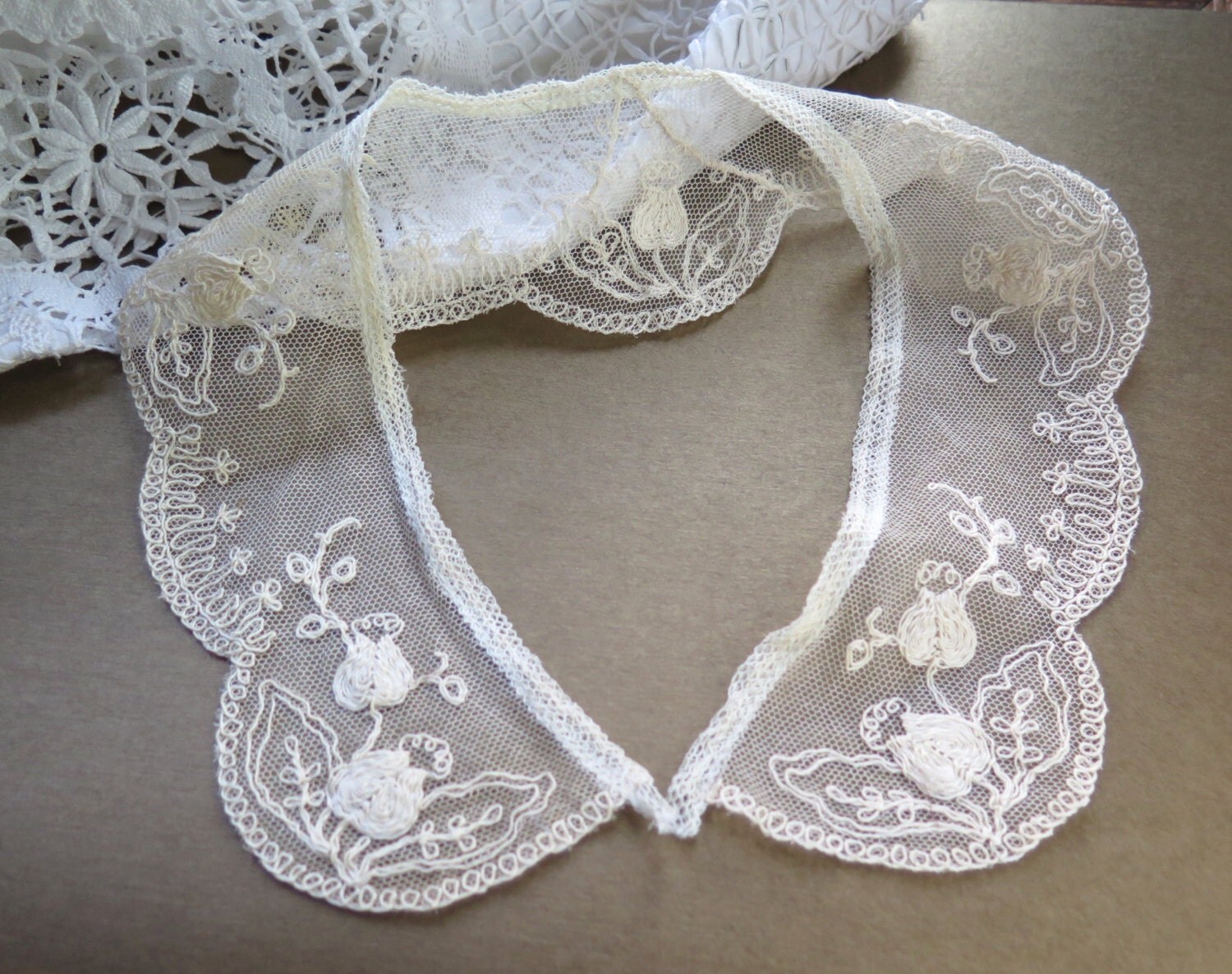 Antique Lace Collar Tambour Lace Embroidered by marypearlsvintage