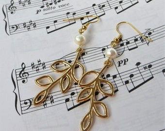 Gold Leaf Earrings Pearl Gold Earrings Dangle, Gold Dangle Earrings Leaf, Gold Pearl Earrings Handmade, Long Gold Earrings for Women