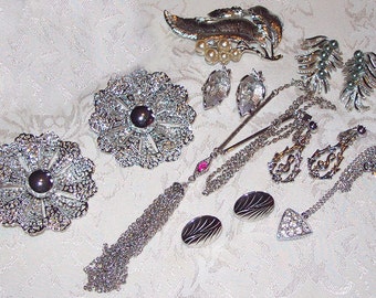 SALE 18.00 8 Piece Lot of SARAH COVENTRY Vintage Jewelry * Necklace, Earrings, Ring, Pin
