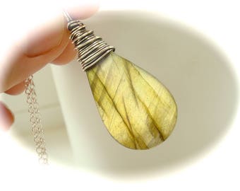 Labradorite Necklace - Sterling silver - Gold Labradorite Pendant - Boho necklace - Long pendant - Labradorite Jewelry - Gift for her
