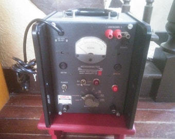 Megohmmeter - Vintage Electronics - Megger - Vintage Megohmmeter