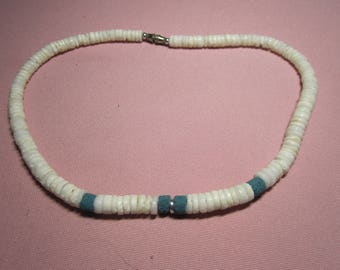 Vintage shell bead necklace, beach jewelry, shell jewelry