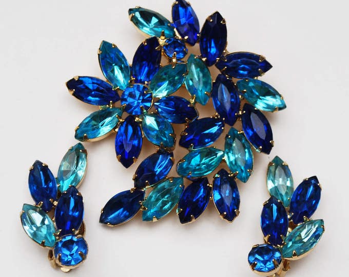 Rhinestone brooch earring set - Blue and Light blue Crystal - Gold Tone metal - Clip on earring