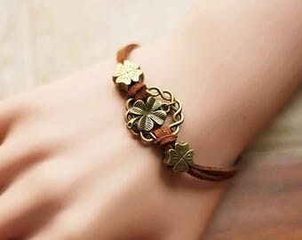 The vintage forest is a lucky string bracelet 0316