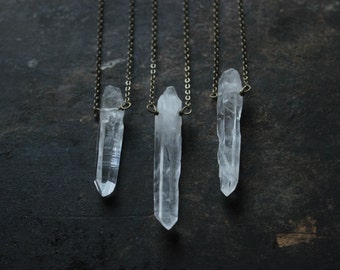 Quartz necklace,quartz pendant necklace,raw crystal necklace.raw stone necklace,healing crystal long necklace with pendant mens jewelry