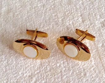 Vintage 1940s Cufflinks Mother of Pearl Gold Tone Setting 1950s Men's Suit and Tie Accessories Retro Vintage Men Cuff Links Mid Century Men