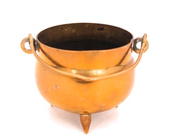 Vintage Miniature Brass Cauldron, Witches Cauldron, Witchcraft, Wiccan Altar Decor, Tiny Pagan Cauldron, Small Spell Cauldron, Witch Decor