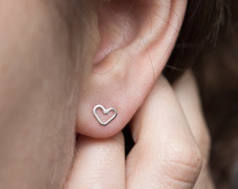 Tiny hearts - Sterling silver stud earrings, minimal, simple every day studs for a romantic girl