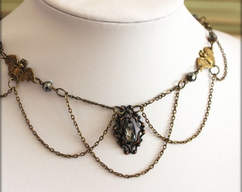 Collier "Les chauves souris aux perles noires " Somptueux Collier Gothique et Neo- Victorien