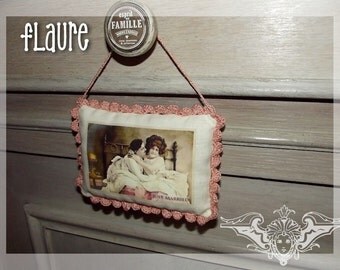 A small linen cushion "Just married"