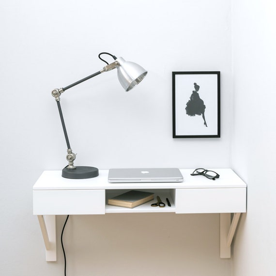 Wall mounted desk
