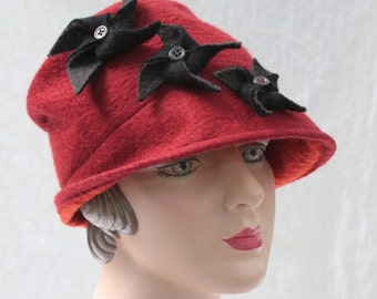Red Felted Wool Ladies Hat w/Black Pinwheels - 1940's Style Slouch Back - Wool Felt - Red Wool Hat