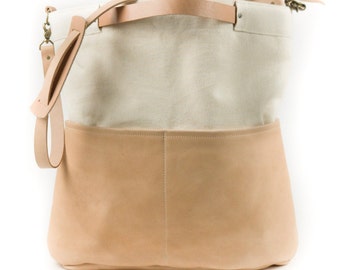 Zippered bag / Tote bag / Messenger bag / Canvas bag / Canvas tote bag / Bag with pockets / School bag / Large weekender bag