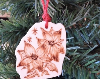 Wooden Christmas decorations with Christmas star-Pirografata