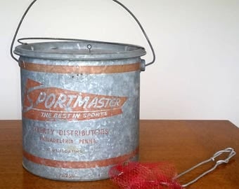 Vintage SPORTSMASTER MINNOW BUCKET and Net Lakehouse Cabin Rustic Decor Industrial Galvanized Metal Pail