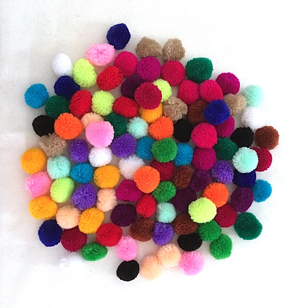 Assorted color yarn Pom Poms 1 inch decorative ball jewelry