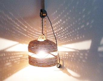 Natural raffia lamp with textile cable, switch and plug - zigzag
