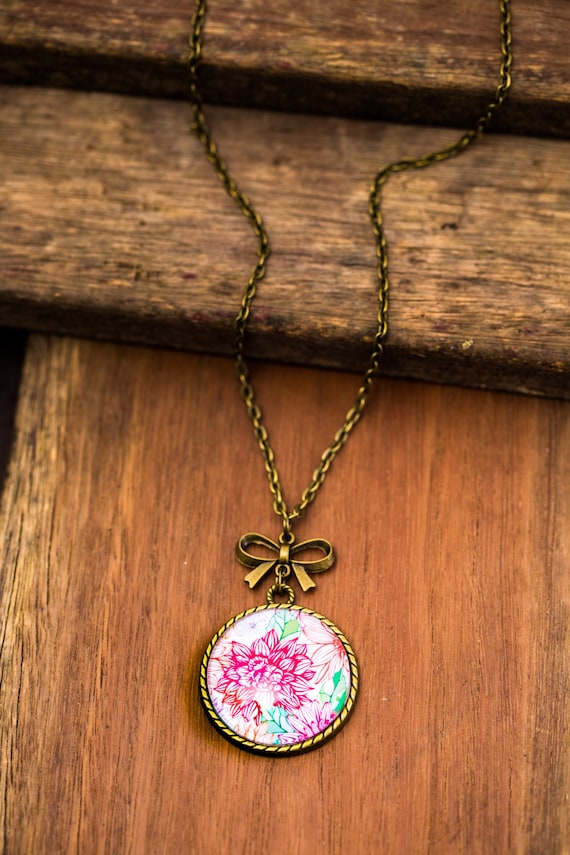 FREE SHIPPING - **NEW** Floral 30mm Bronze Lace & Bow Pendant Necklace - Unique - Vintage - Gorgeous Gift - Love