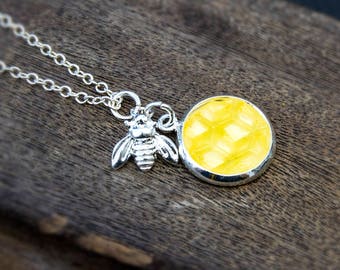 Bee necklace - silver