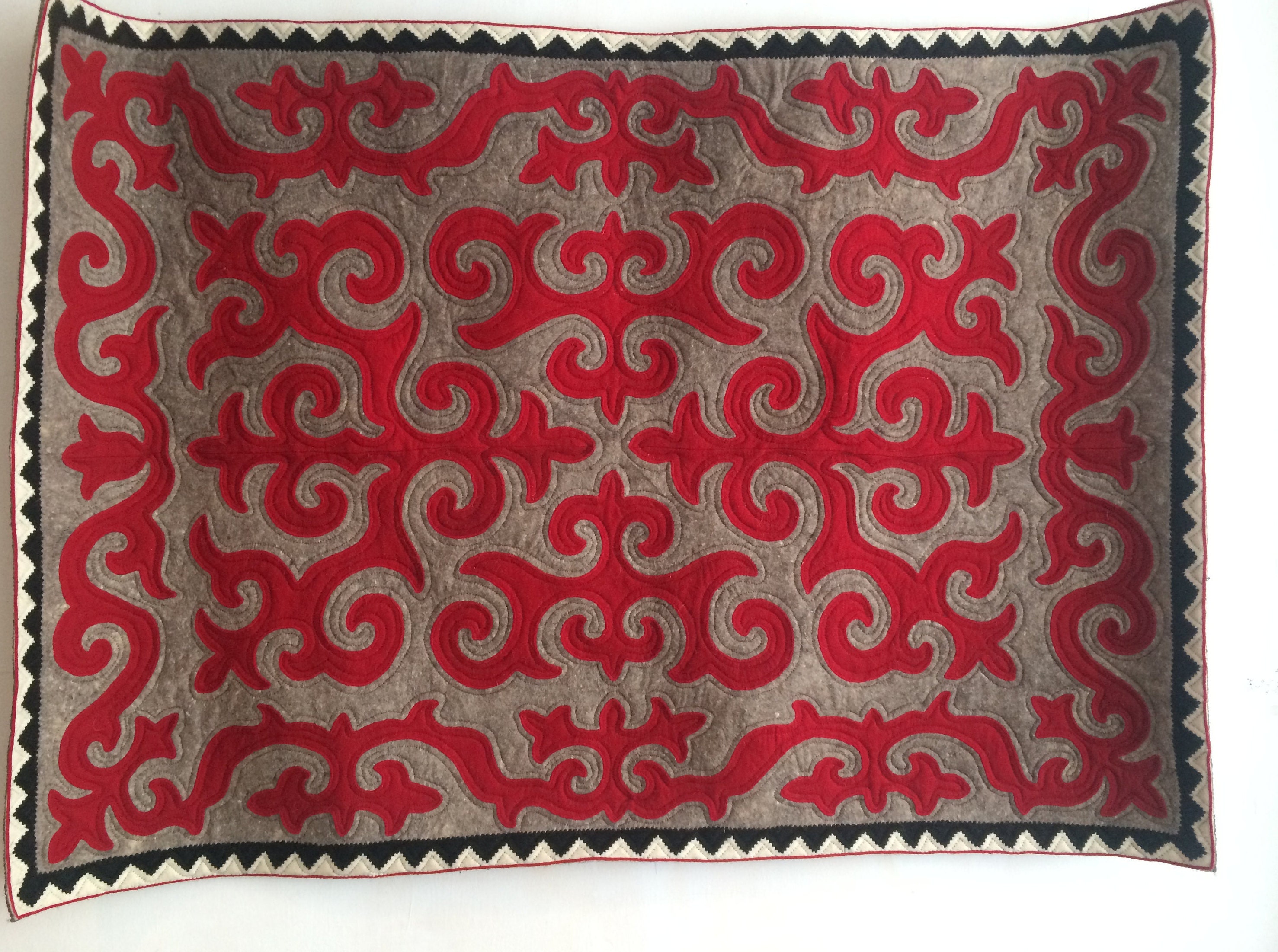 Medium 1.5 Square Meter Handmade Shyrdak Felt Rug/ Beautiful