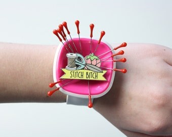 Stitch Bitch Pin - Hard enamel - brooch