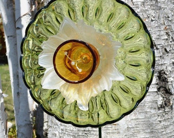 Elegant Flower, Garden Sculpture, Green Garden Art, Mom Glass Flower, &Handcrafted Stem, Flower Decor Flower, Home Decor Green