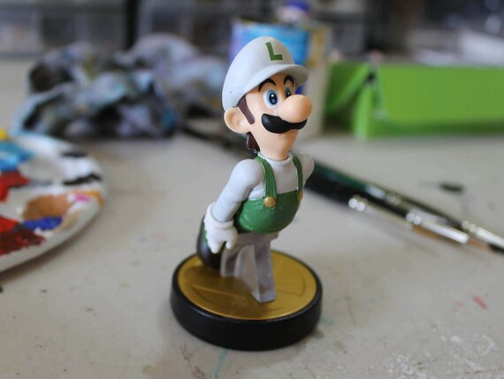 Custom Luigi Amiibo Fire Alternate Costume