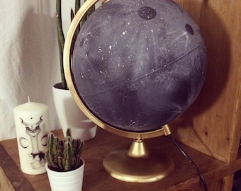 Lampe Globe Lunar Grey & Gold - Limited Collection, Moon, Cosmic Design - MOON GLOBE - By Emily Mesli