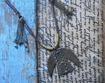 Nomad necklace - Ethnic necklace - bird necklace - protection - bronze bird Locket necklace