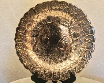 Vintage Reed & Barton Silverplate Holloware Pattern 115, Round Serving Platter. Embossed Fruit, Floral And Leaves. Discontinued.