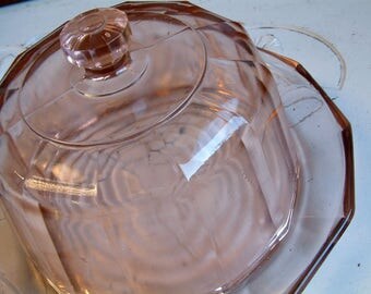 Vintage french cheese cloche pressed pink glass. Peach pink glass. Pink glass cheese cloche and plate. French cheese plate with dome