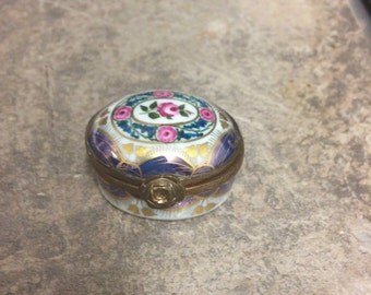 Limoges porcelain hand painted trinket box