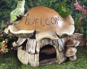 Toad House, Fairy Garden, Gnome Village House, Resin Fairy Garden House, Woodland Fairy House, Rustic Gnome Home, Mushroom House, Toad House