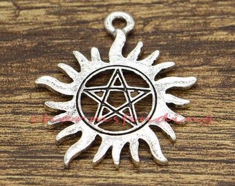 10 Pentacle Charms Pentagram Sun Wicca Antique Silver Tone Charms 38x34mm cf2316