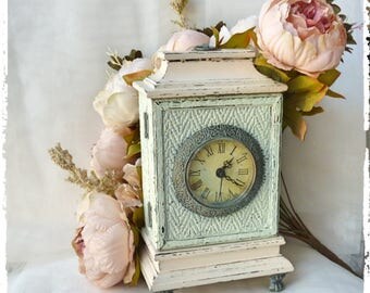 Vintage mantel clock | Etsy