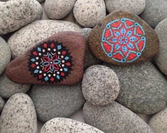 Painted rocks, painted stones, decorative rocks, piedras pintadas, hand painted stones, hand painted rocks, mandala rocks, mandala stones