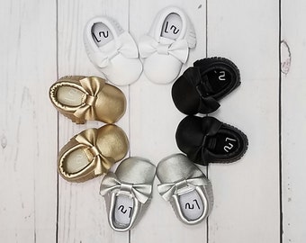 baby moccasins, baby shoes, infant moccasins, baby girl shoes, toddler moccasins, leather baby moccasins