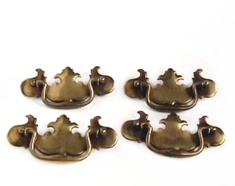 Set of 4 Vintage Solid Brass Metal Cabinet handles, Drawer Pulls, Kitchen or Bathroom Hardware dangling Handles French style Fleur-De-Lis