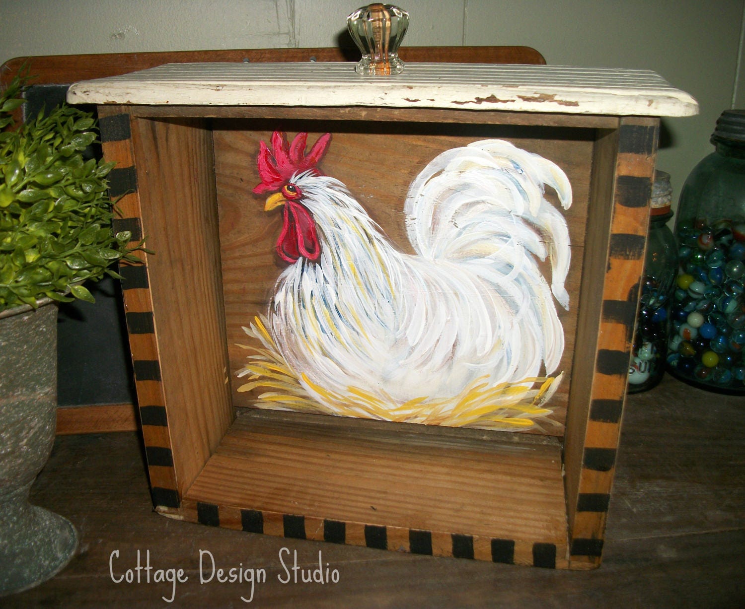 Simple Farmhouse Rooster Kitchen Decor 