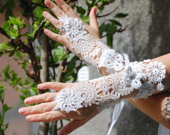 Bridal gloves, steampunk, shabby chic, cuffs, lace cuff, faerie punk, victorian, romance, Jane Austen, Vampire, size small, lace and crochet
