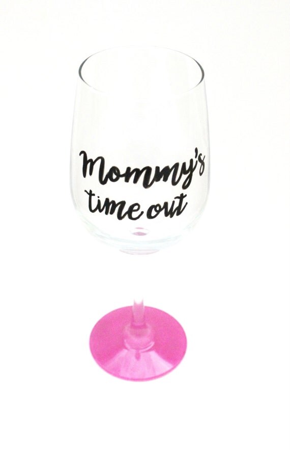 Items similar to Mom Wine Glass, Painted Wine Glasses, Wine Glasses for