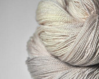 Blueberry vanilla ice cream - Merino/BabyCamel Lace Yarn - LIMITED EDITION