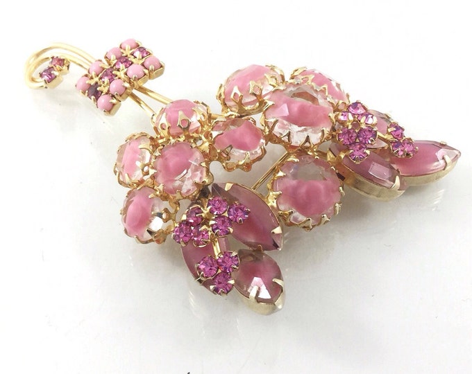 Large Givre Glass Pink Rhinestone Flower Brooch, Pink unsigned designer rhinestone brooch. Hi End Quality Demi Parure, Striped rhinestones.
