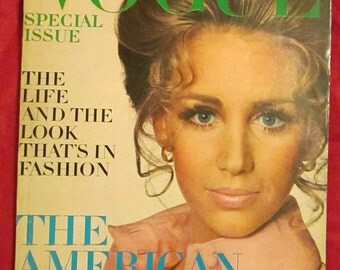 1969 May VOGUE MAGAZINE