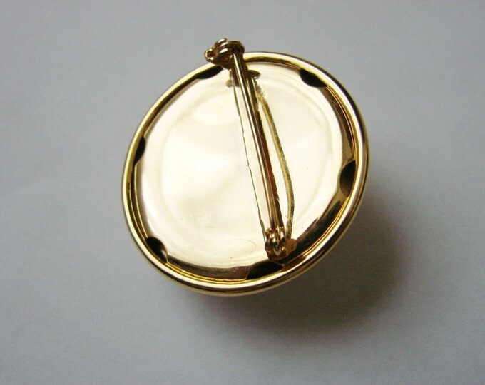 Vintage Cabochon Faux Pearl Modernist Goldtone Brooch / Jewelry / Jewellery