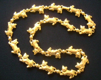 Cute Vintage by AVON Adorable Animal Pets The Kitty Cats On Parade Shiny Polished Yellow Gold Tone Interlocking Cat Collar Necklace So Sweet