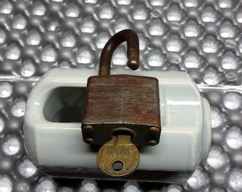 Vintage Master number 3 Padlock with working key