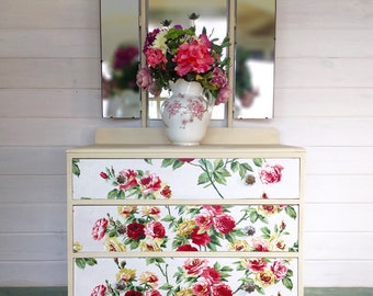 Dressing Table with mirror, cream and pink roses